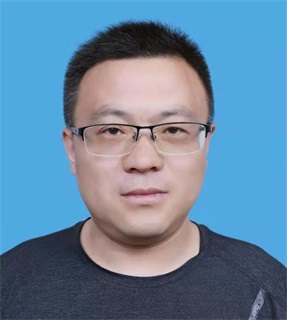 董磊